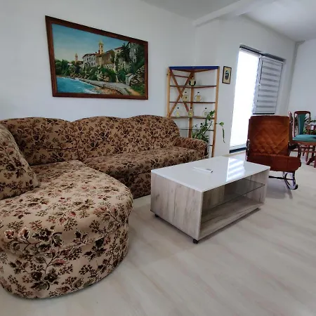 Apartment Ema *